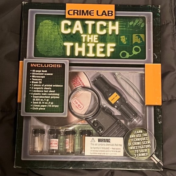 New Crime Lab Catch the Thief Book Activity Kit - Picture 1 of 8